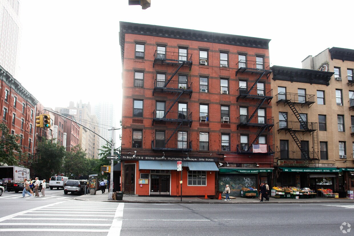 Primary Photo - 700 9th Ave