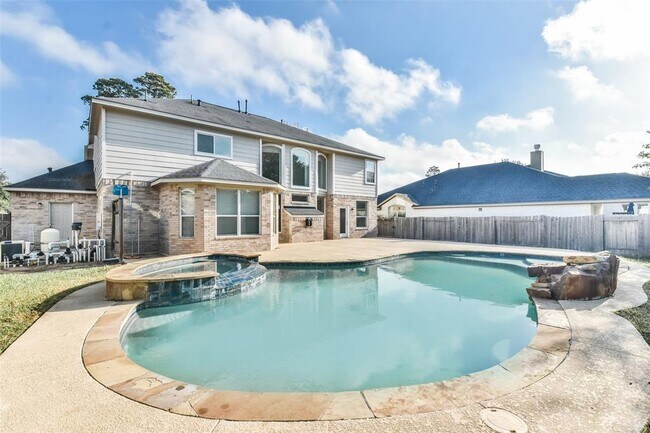 Foto del edificio - 8111 Edenwood Dr