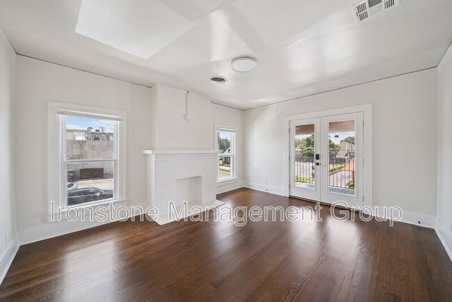 Building Photo - 1437 S Peoria Ave