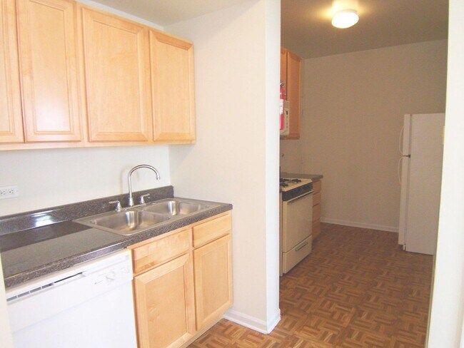 Foto del edificio - 4641 N Kedzie Ave