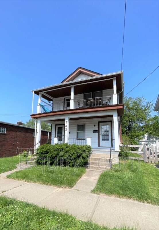 Primary Photo - 742 Arlington Ave