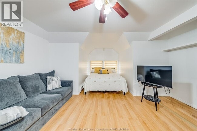 Building Photo - 961 Ouellette Ave