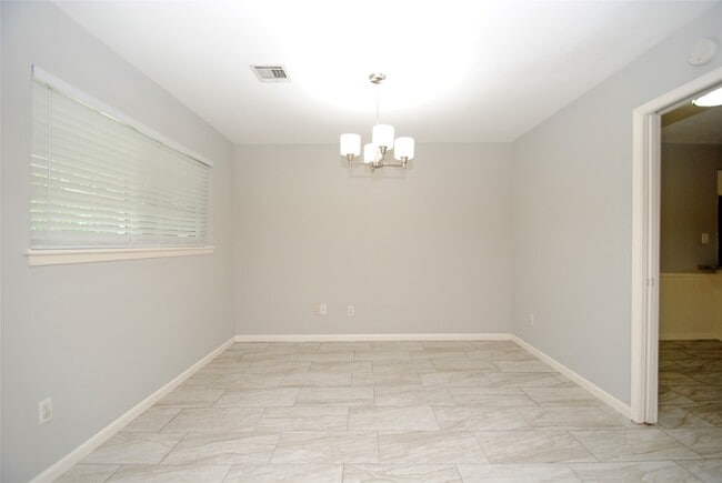 Building Photo - 10038 Briarwild Ln