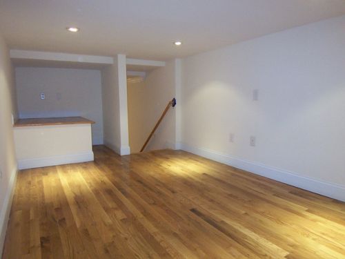Building Photo - 307 W 83rd St