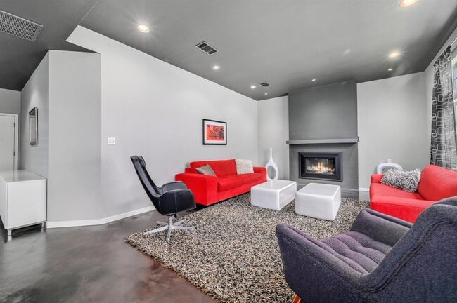 Building Photo - 8108 Asmara Dr
