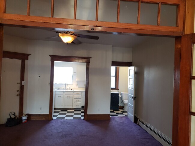 Foto del edificio - 521 W 10th St