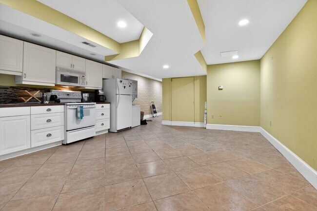 Foto del edificio - 1319 Massachusetts Ave SE