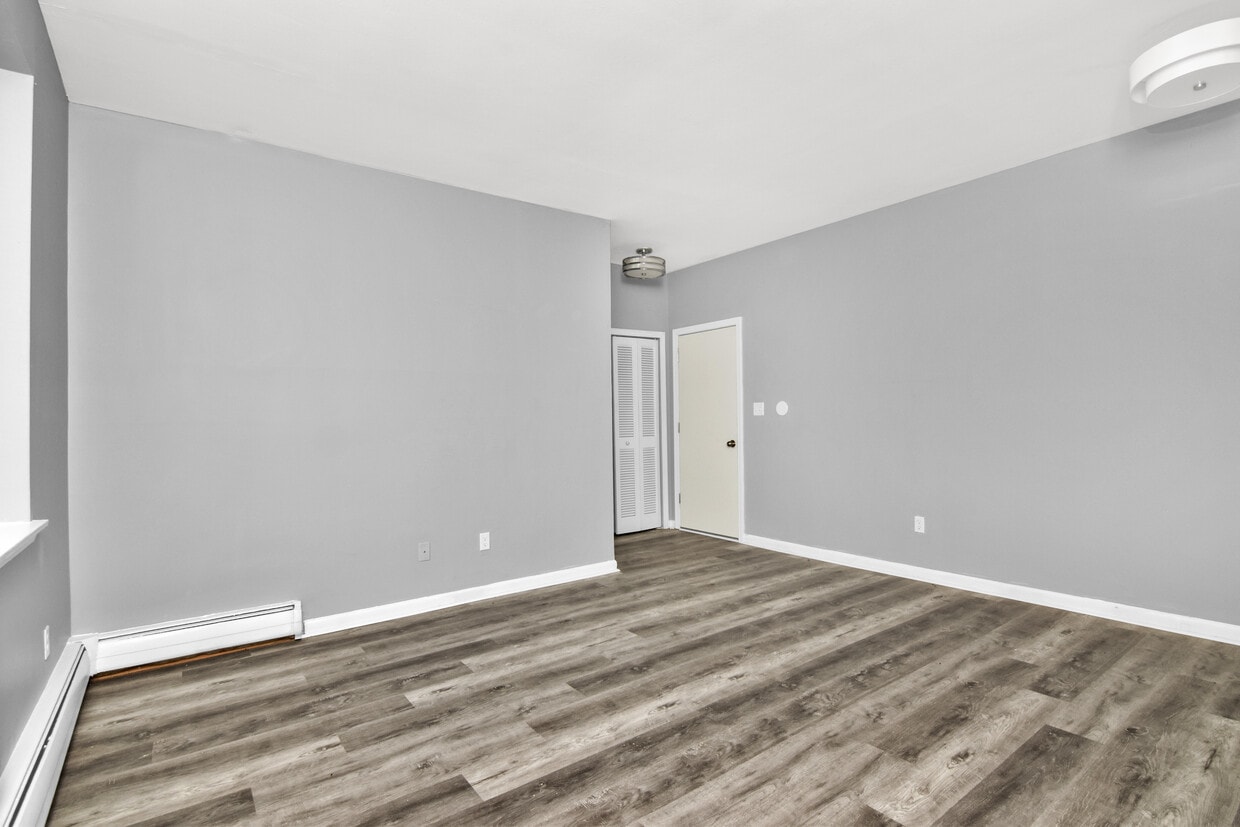 Primary Photo - Woodland Apartments