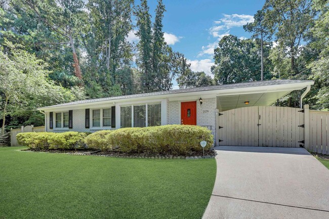 Building Photo - 2579 Woodgreen Dr