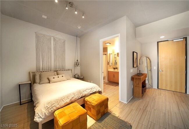 Building Photo - 353 E Bonneville Ave