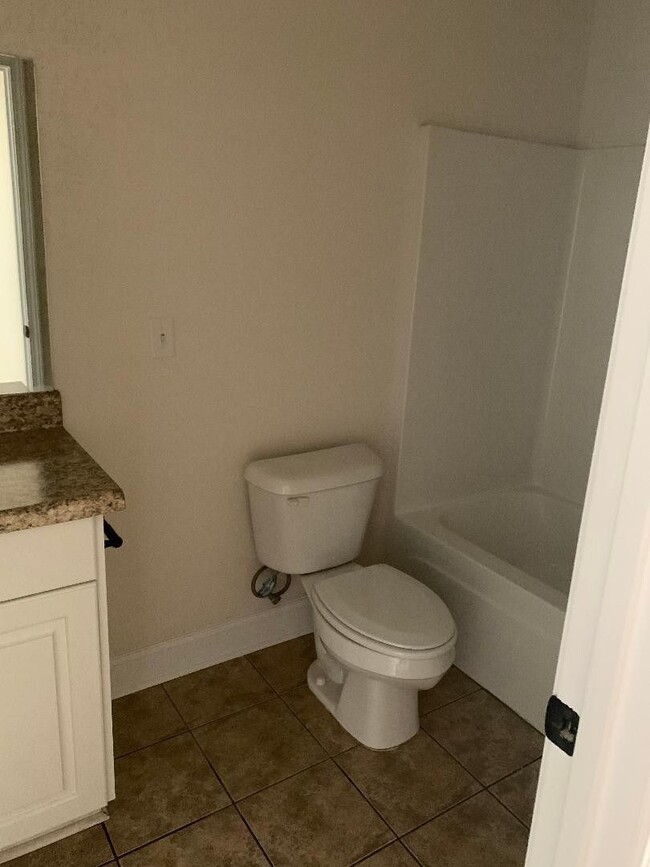 Foto del edificio - 123 Birchleaf Ln