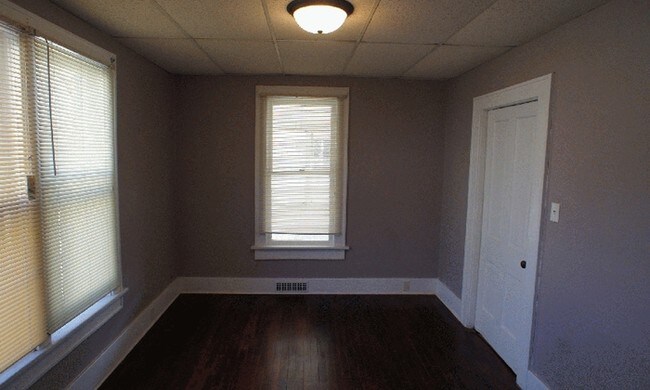 Building Photo - 1505 College Ave