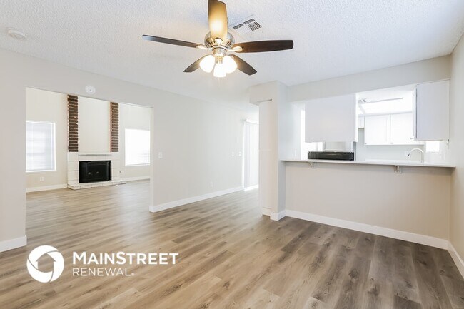 Foto del edificio - 6513 Gumwood Rd