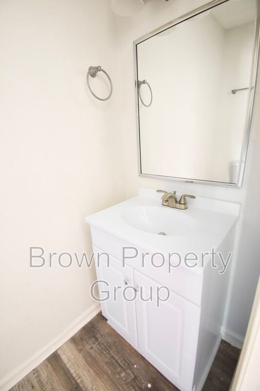 Building Photo - 2113 Grand Prix Dr