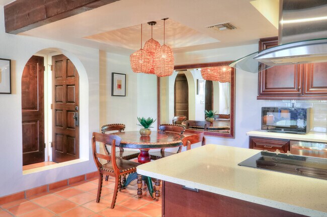 Building Photo - 7557 N Dreamy Draw Dr