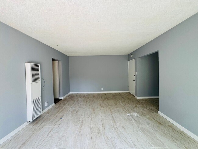 Building Photo - 1230 W 144th St