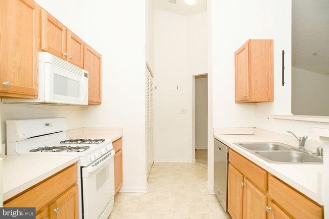 Building Photo - 8702 Natures Trail Ct