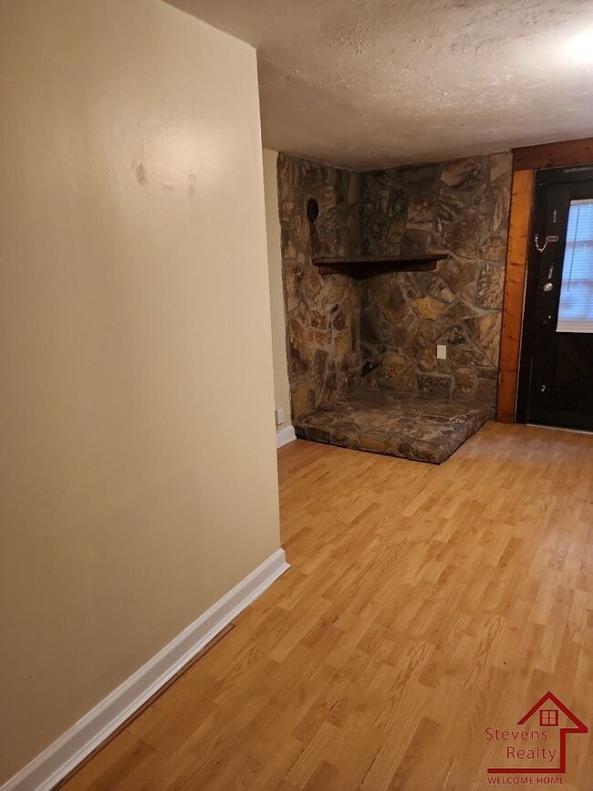 Foto del edificio - 621 Murray Rd NW