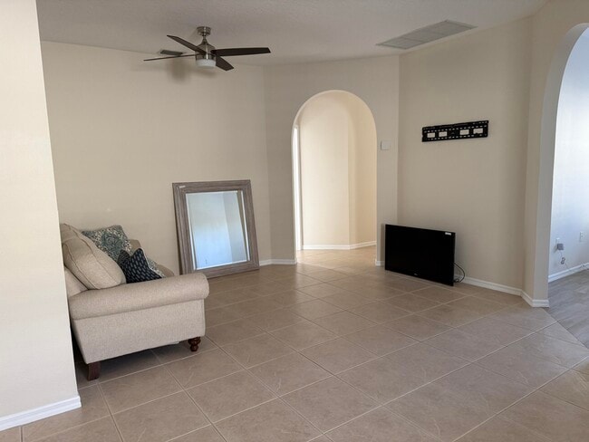 Foto del edificio - 560 SW Indian Key Dr