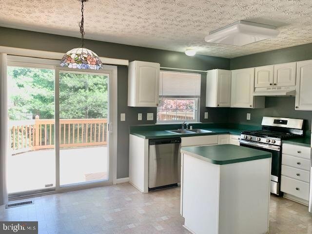 Building Photo - 3207 Water Lily Ct