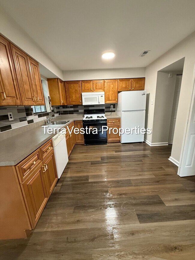 Building Photo - 2853-2855 Erial Road