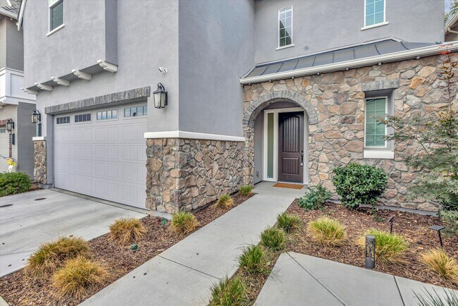 Building Photo - 7546 Twin Bridges Ln