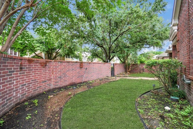 Building Photo - 4727 Cashel Castle Dr