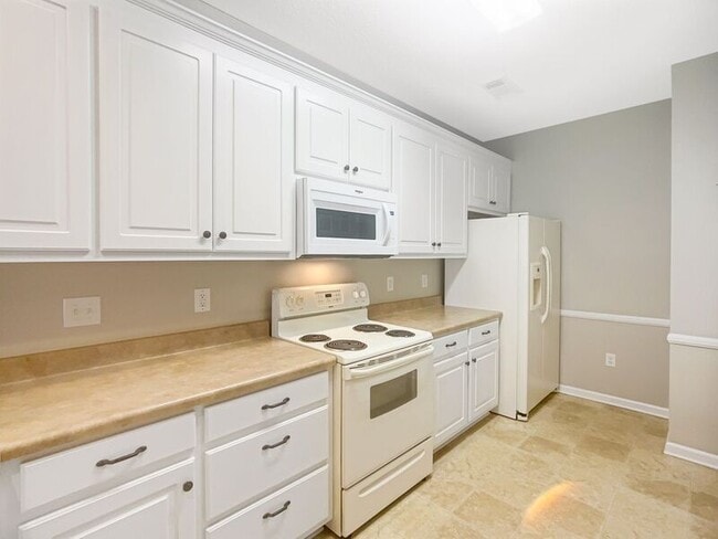 Foto del edificio - 6608 Covington Villas Dr