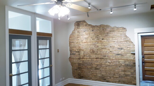 Living Room - 2857 N Damen Ave