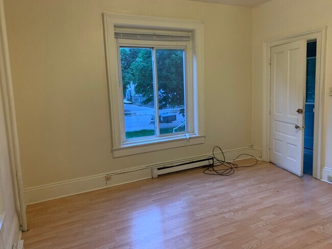 Foto del edificio - 315 W Grand Ave