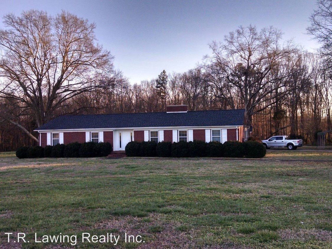 Primary Photo - 3 br, 2 bath House - 106 Church Street