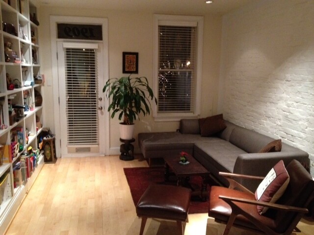 Photo - 1909 17th St NW House