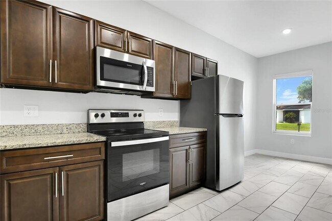 Building Photo - 754 Mink Ct