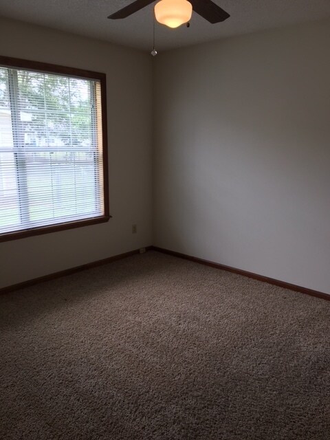 Foto del edificio - 2 Bedroom 1 Bath Duplex- Close to VSU