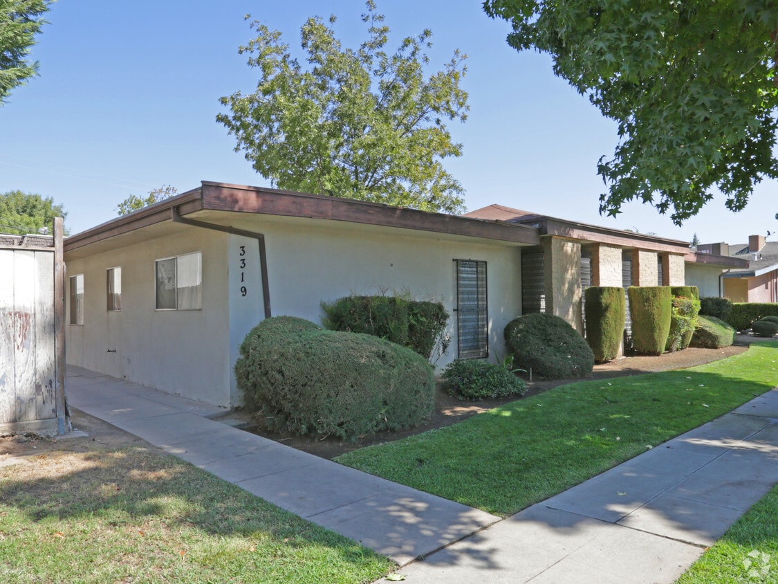 3319 E Fairmont Ave, Fresno, CA 93726 Apartments in Fresno, CA