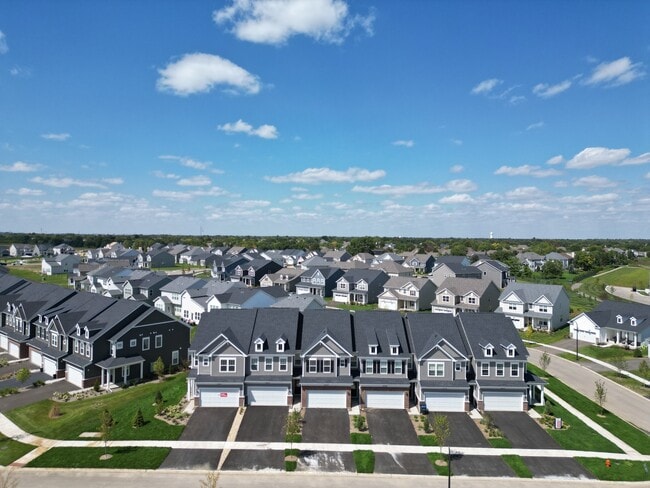 Foto del edificio - 5954 Hawkweed Dr