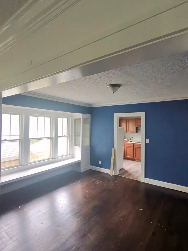 Dining room - 4477 Martin Luther King Jr Blvd