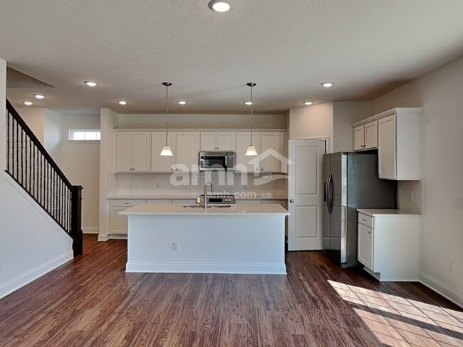 Building Photo - 8444 Northpoint Dr