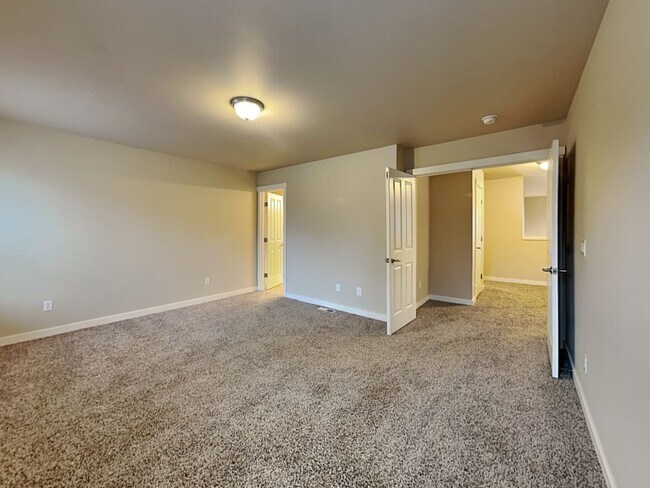 Foto del edificio - 7711 85th St NE