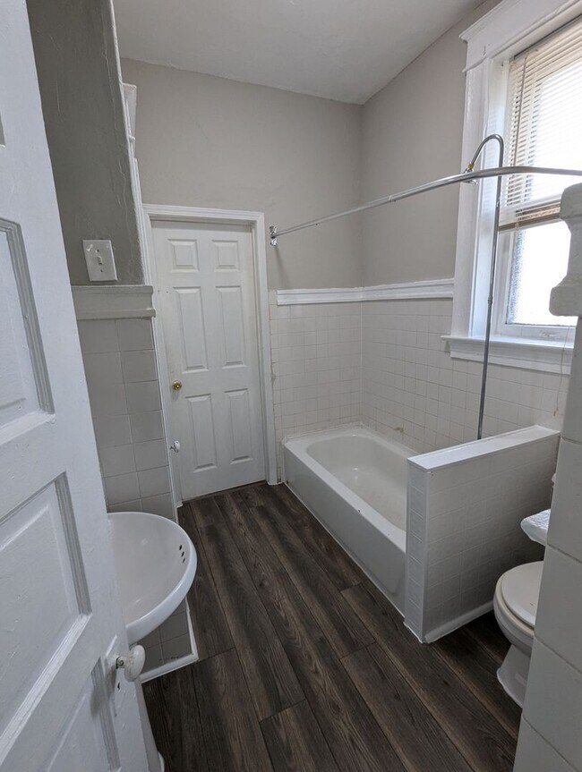 Foto del edificio - 4456 Virginia Ave