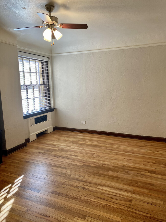 Living Room - Grosvenor Arms Apartments