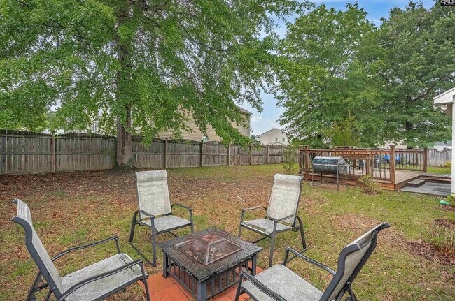 Foto del edificio - 946 Farnsworth Dr