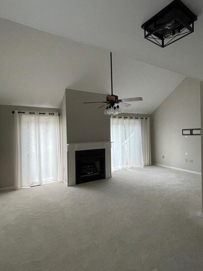 Foto del edificio - 501 Bean Hill Rd