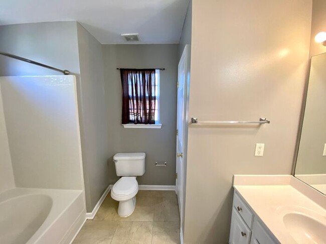 Building Photo - 4324 Bubbling Brook Ct