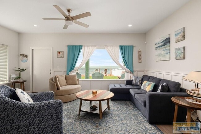Building Photo - 128 Las Joyas Blvd