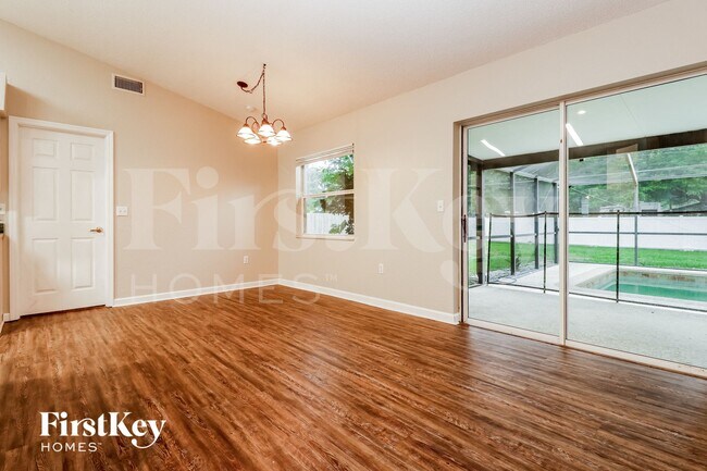 Foto del edificio - 6351 Hampton Pointe Cir