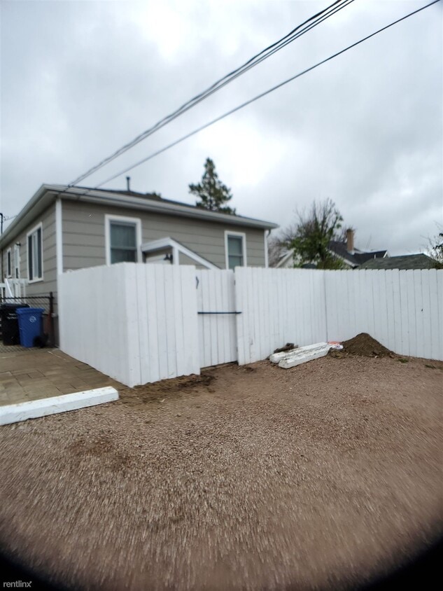 617 Haines Ave, Rapid City, SD 57701 Condo for Rent in Rapid City, SD