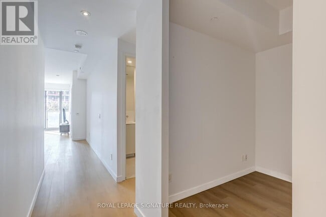 Building Photo - 12 Bonnycastle St