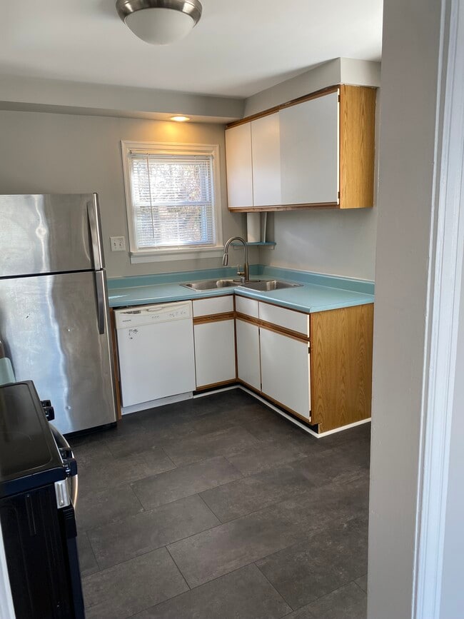 Building Photo - 5626 Leumas Rd