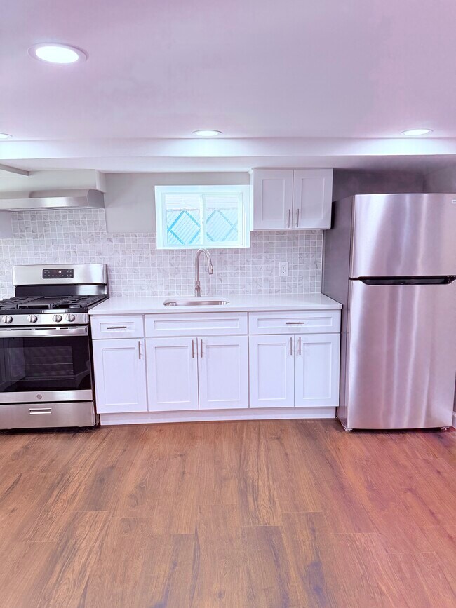 Foto del edificio - 692 Day Ave